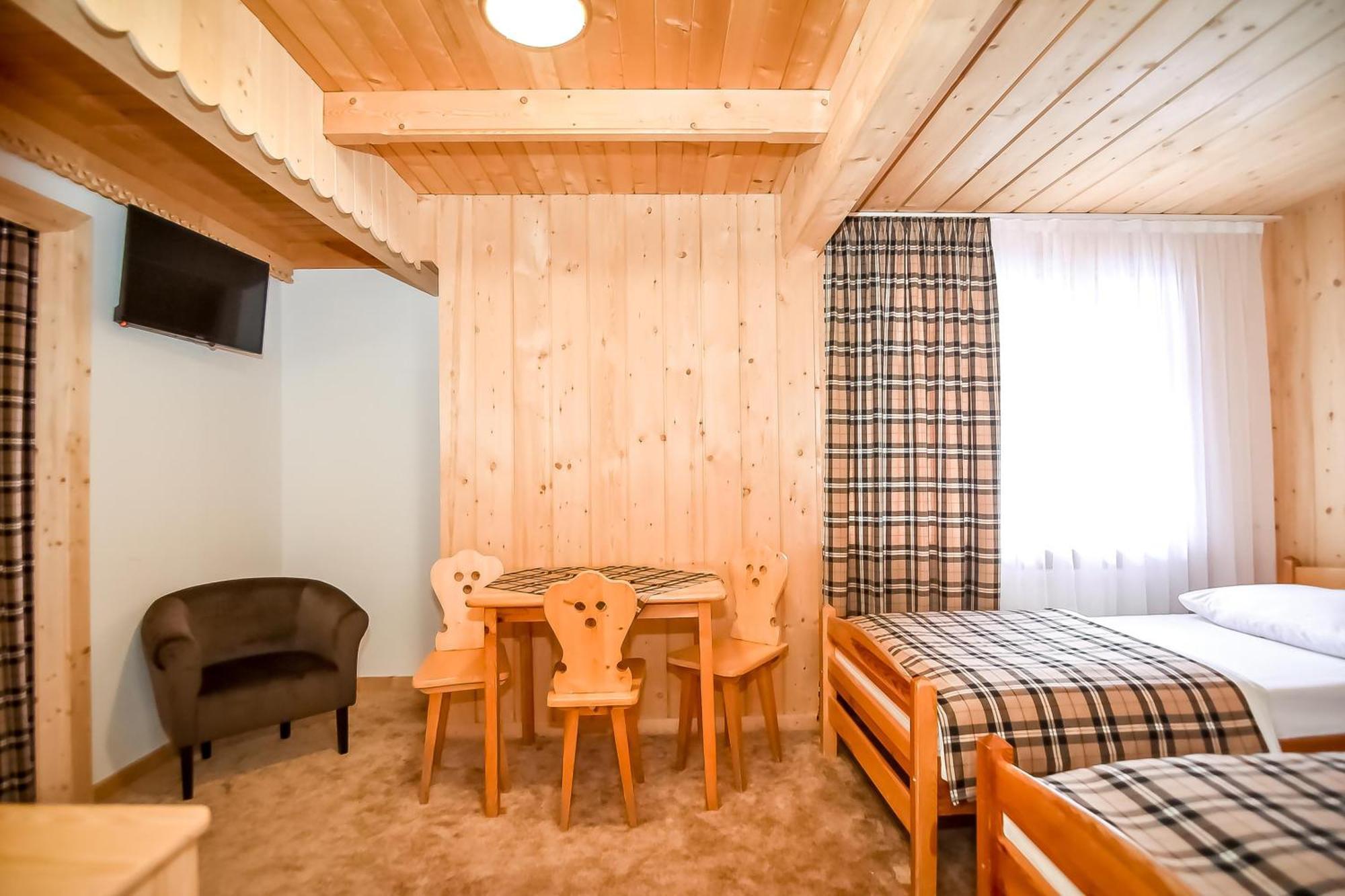 Willa Pod Orlem Jacuzzi Sauna 考斯赛力克 外观 照片
